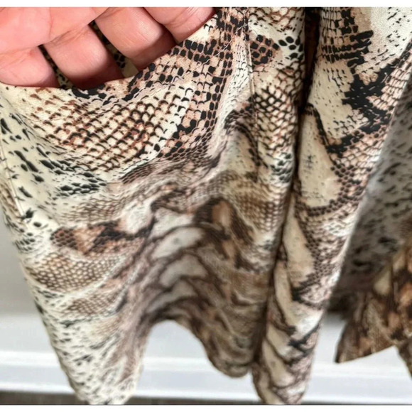 Hummingbird Womens Animal Print Long Sleeve Kimono Light Brown Size Medium-Large - Picture 7 of 13